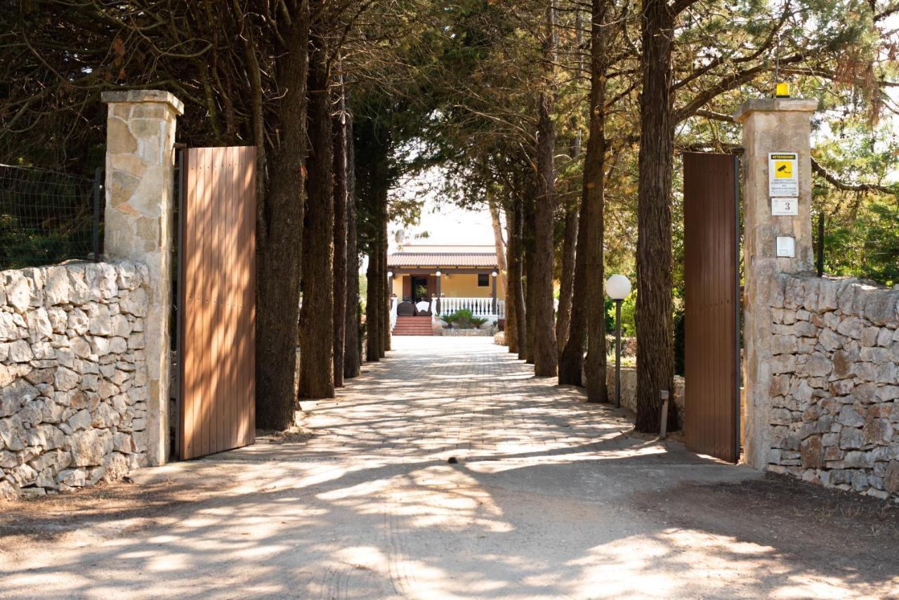 Villa Patrizia-Luxury Villa Mottola Esterno foto
