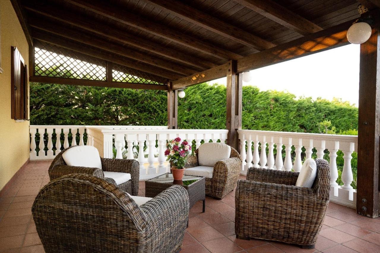 Villa Patrizia-Luxury Villa Mottola Esterno foto